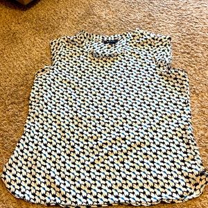 New without tags DKNY short sleeve blouse (large)!
